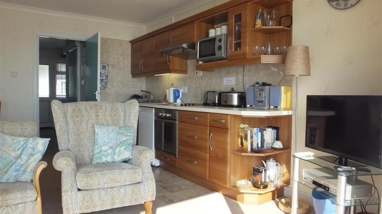 Strandways Court 9 Saundersfoot Extérieur photo